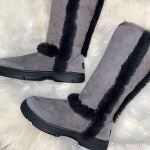 UGG tall sunburst grey with black fur size 7